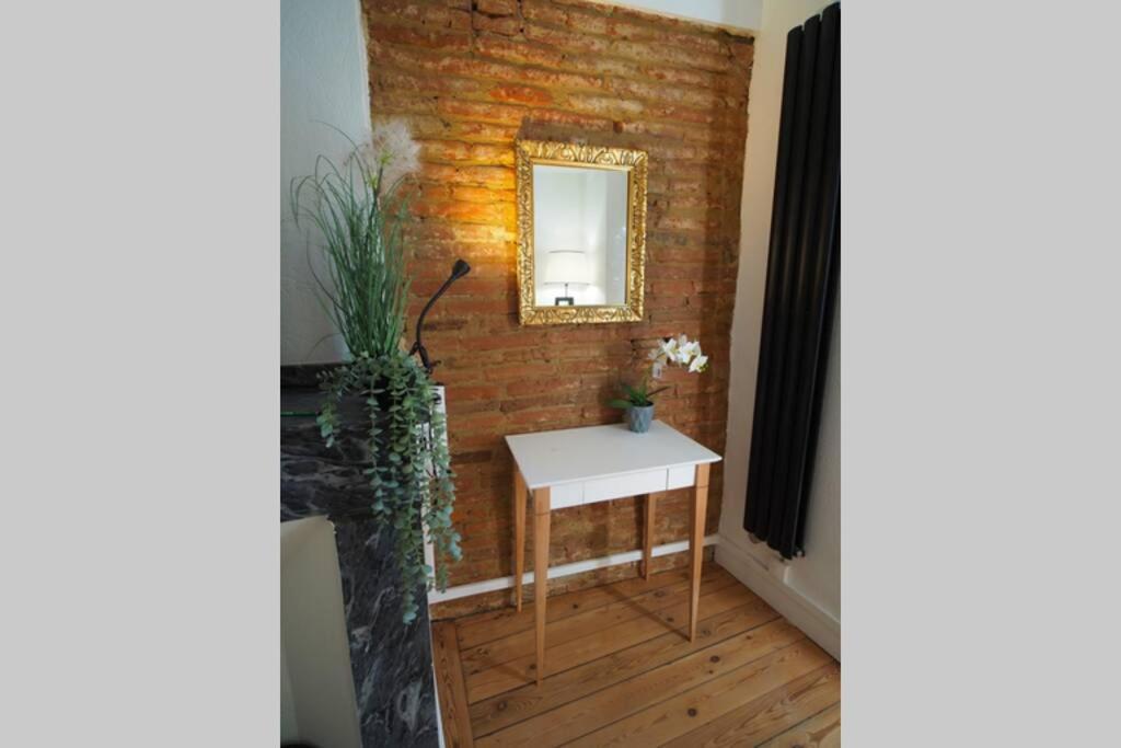 Studio Brick And Wood - Hypercentre - Tv - Wifi Toulouse Bagian luar foto
