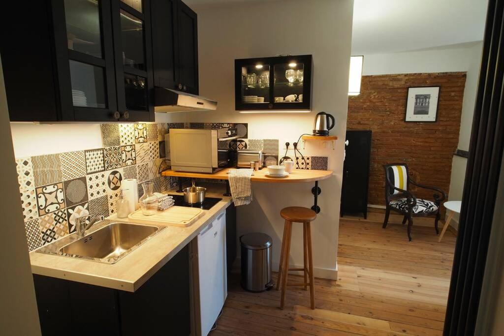 Studio Brick And Wood - Hypercentre - Tv - Wifi Toulouse Bagian luar foto