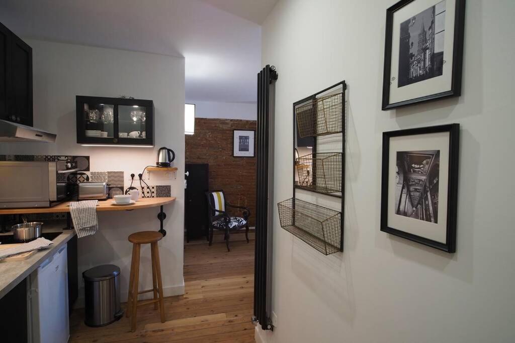 Studio Brick And Wood - Hypercentre - Tv - Wifi Toulouse Bagian luar foto